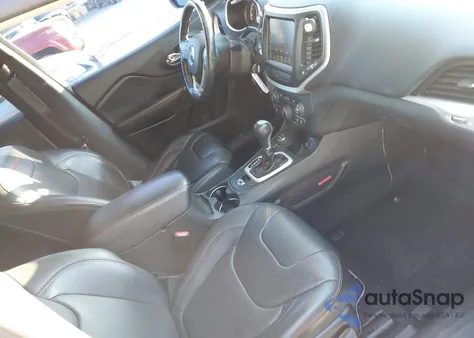 2015 Jeep Cherokee Trailhawk from USA, damaged, VIN 1C4PJMBS9FW780037